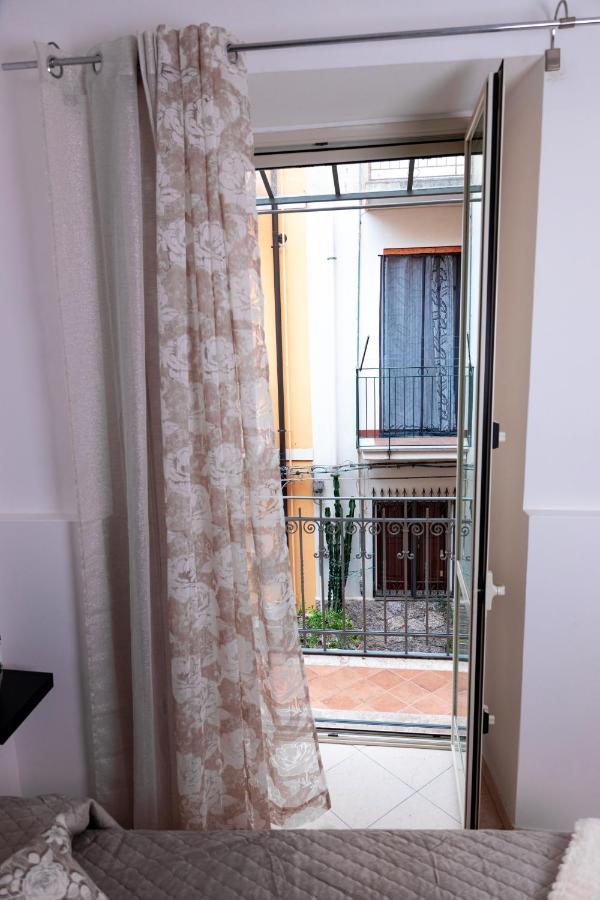 Amuni Taormina Apartment Екстериор снимка